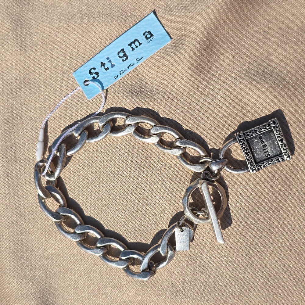 Stigma bracelet